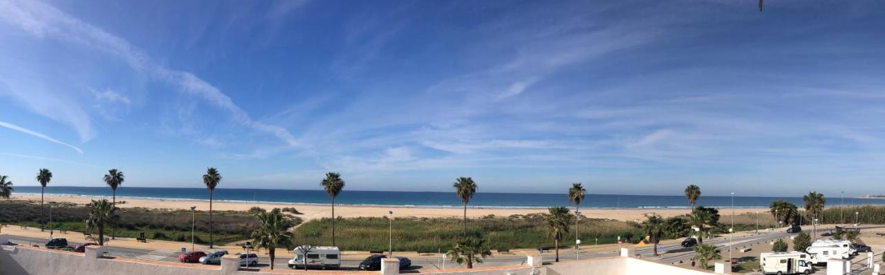 Frente al mar 1ª línea de playa Apartamento Conil De La Frontera Exterior foto